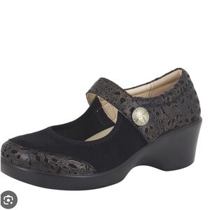 Alegría Maya treasure Mary Jane black shoes